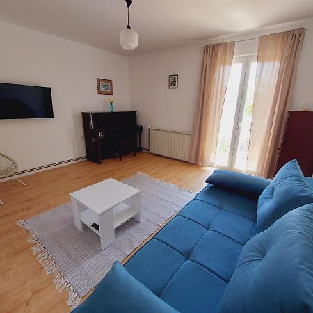 Apartments Mario Primosten Bagian luar foto