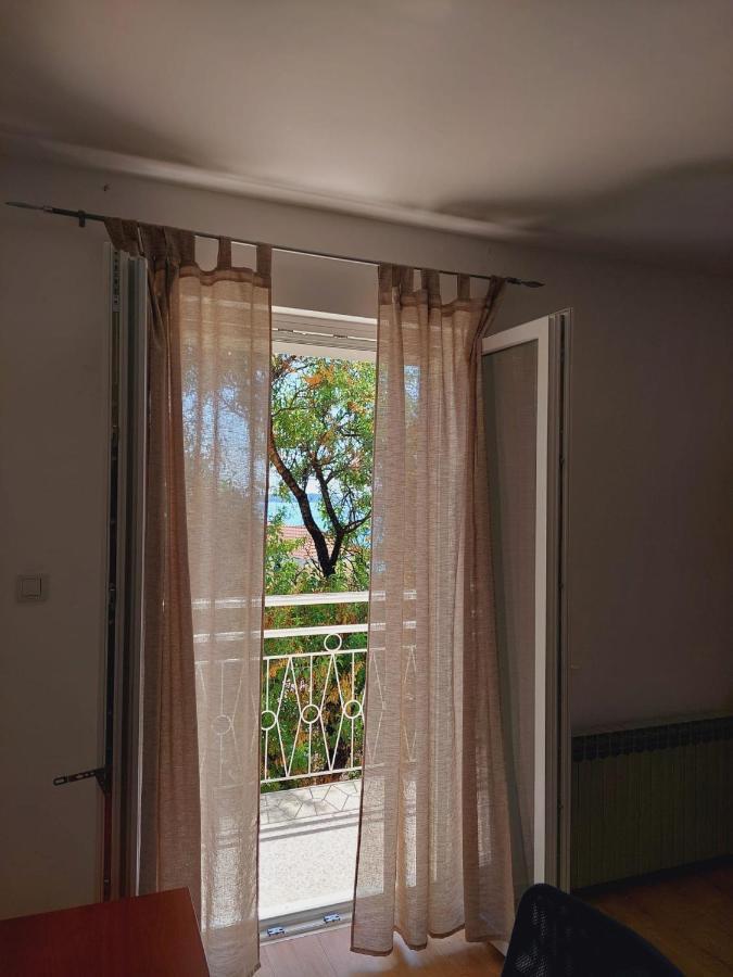 Apartments Mario Primosten Bagian luar foto