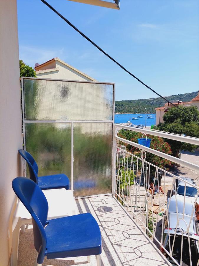 Apartments Mario Primosten Bagian luar foto