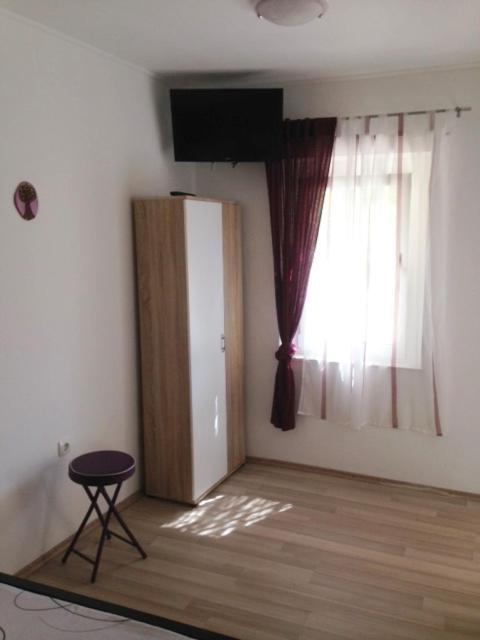 Apartments Mario Primosten Bagian luar foto
